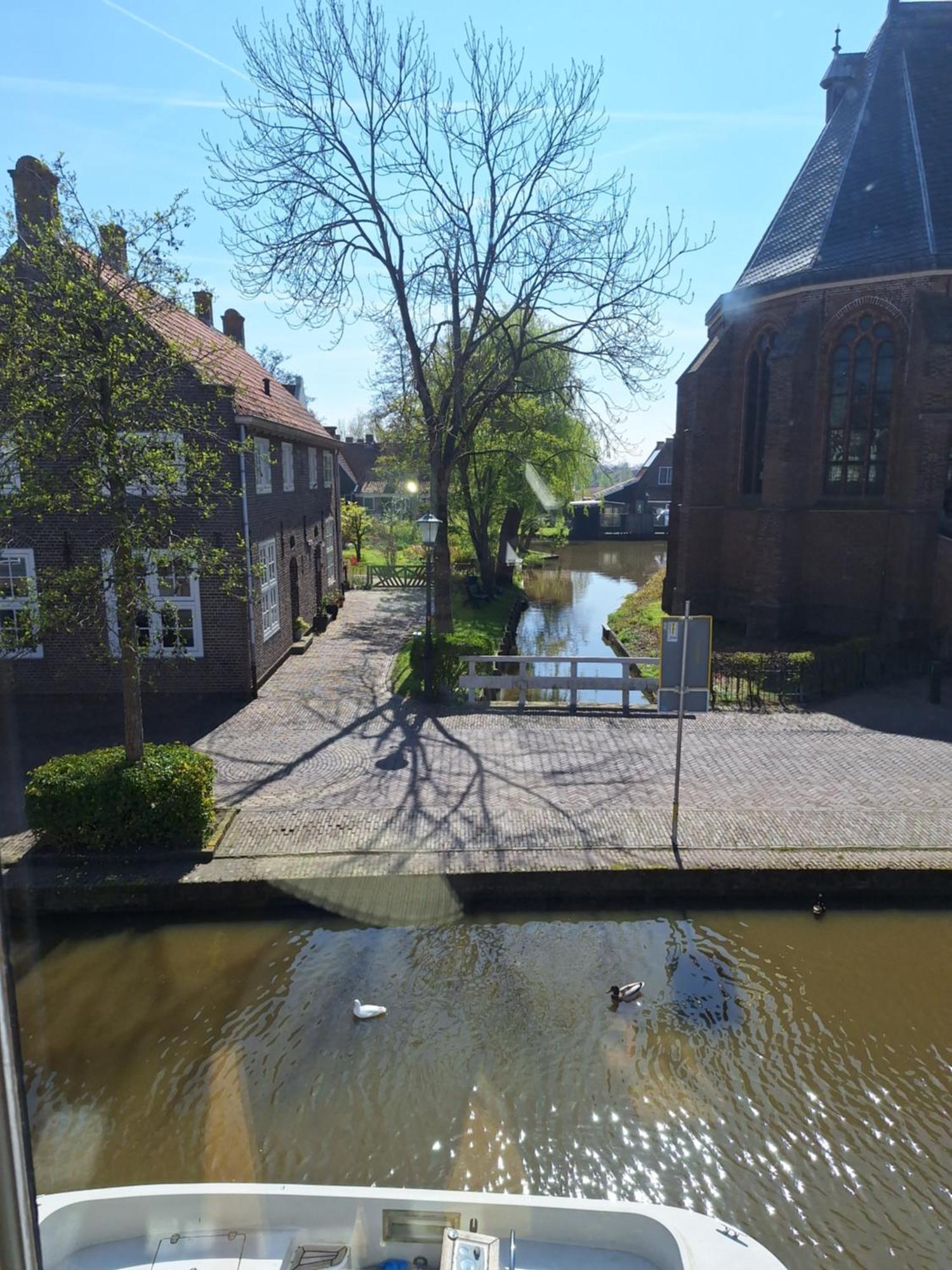 Bed & Bike De Rijp Bed & Breakfast Bagian luar foto